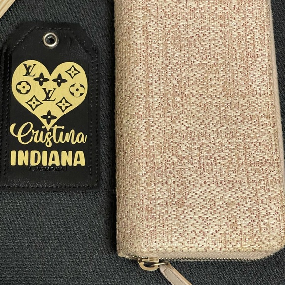 CHANEL Pink/gold Tweed Deauville Zippy Wallet with Gold Hardware - Picture 9 of 16